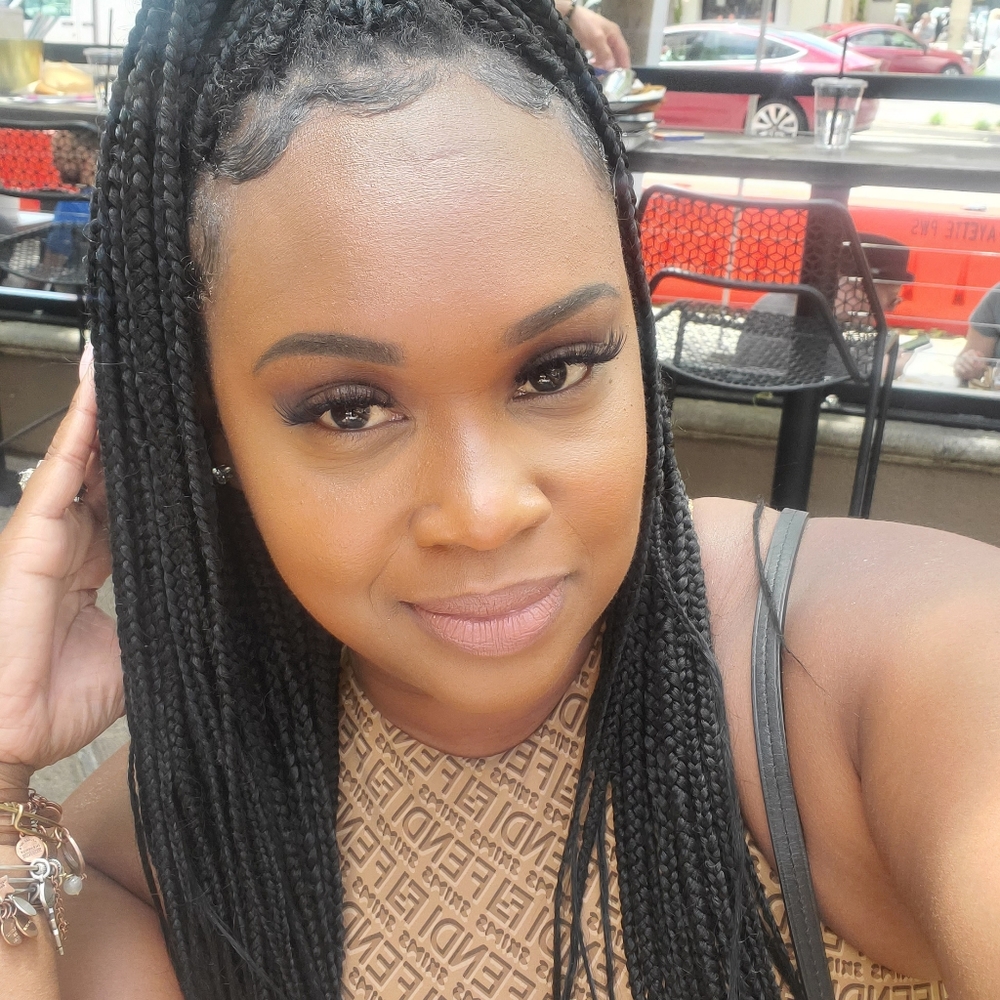 Meet your Posher, Roshelle